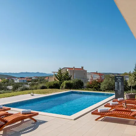 Anica Hébergement de vacances *